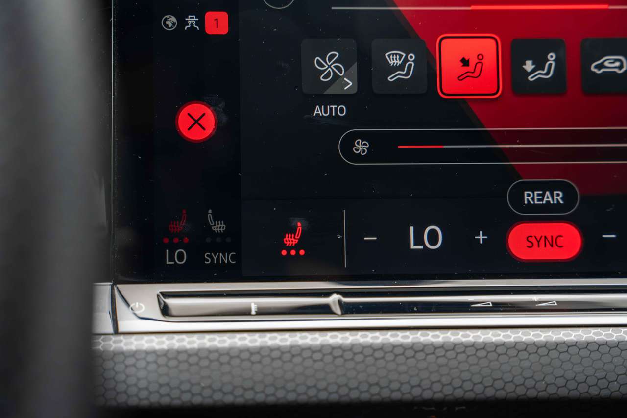 Volkswagen Golf GTI Clubsport PANO/AKRA/IQLIGHTS/19"/ACC/CAMERA/CARPLAY — foto 24 van 25