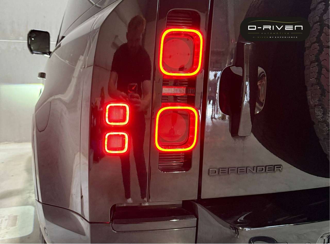 Land Rover Defender 90 SE D250* X-DYNAMIC *Lichte vracht*LUCHTVERING*LEDER*360*20"*FULL* — foto 22 van 25