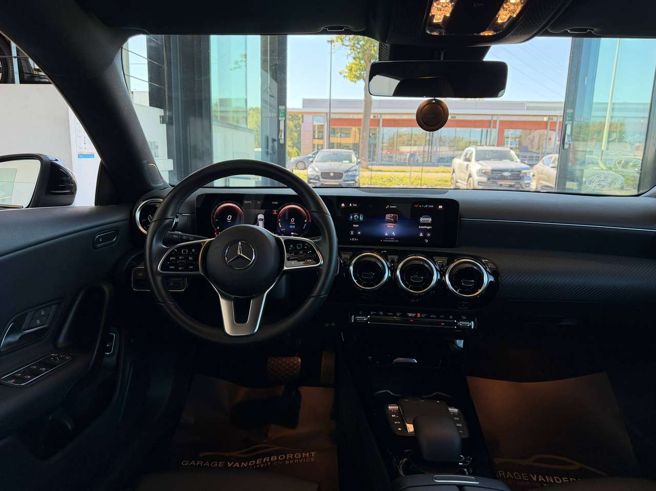 Mercedes-Benz CLA 250 250e SHOOTING BREAK PHEV AUTOMAAT — foto 13 van 25
