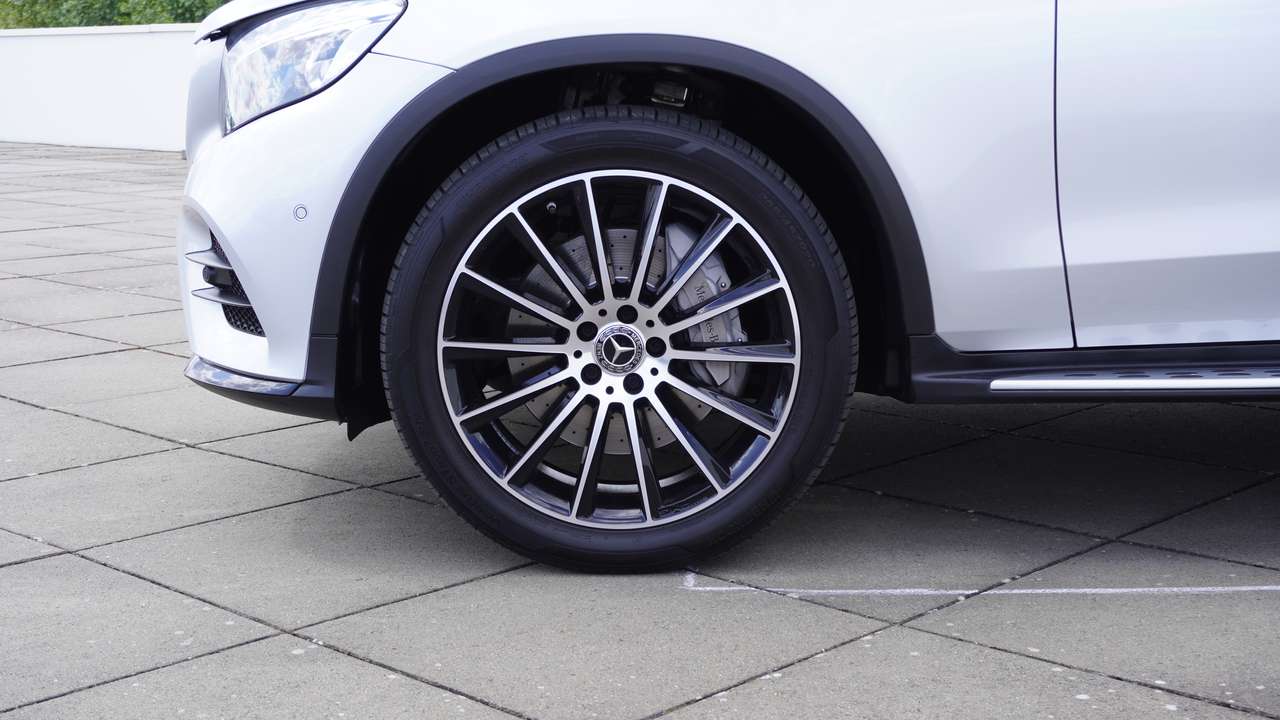 Mercedes-Benz GLC 250 D Coupé 4-Matic AMG Distronic Leder 20" FULL !!! — foto 8 van 18