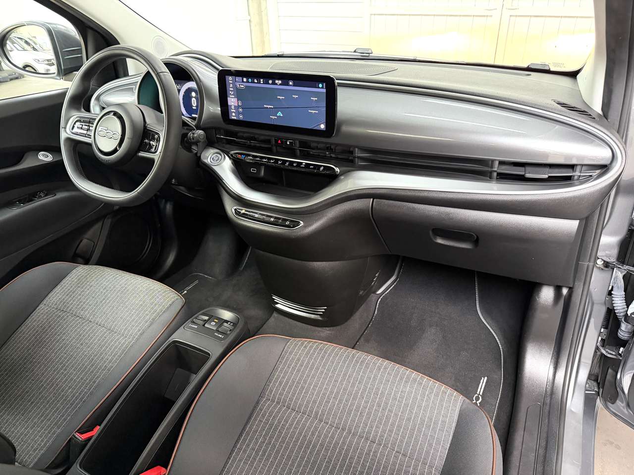 Fiat 500e Icon 24kWh BAT SoH 94% DAB*NAVI*CARPLAY*CC*LANEASS*AAC — foto 12 van 25