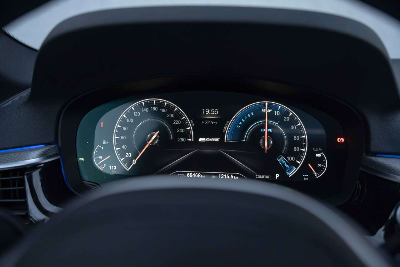 BMW 530 e M-Sport LASER/OPENDAK/H&K/HUD/360°/19"/MEMORY/DAB — foto 14 van 25