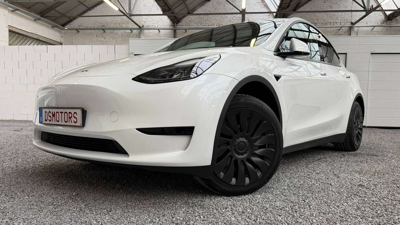 Tesla Model Y RWD | Tesla trekhaak | LFP | HW4 - FSD | BTW wagen | IN OPTIE — foto 2 van 25