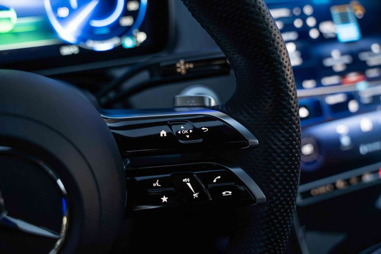 Mercedes-Benz EQE 350 4M AMG SOH98%/PANO/DIGILED/AIRMATIC/BURMESTER/360° — foto 16 van 25