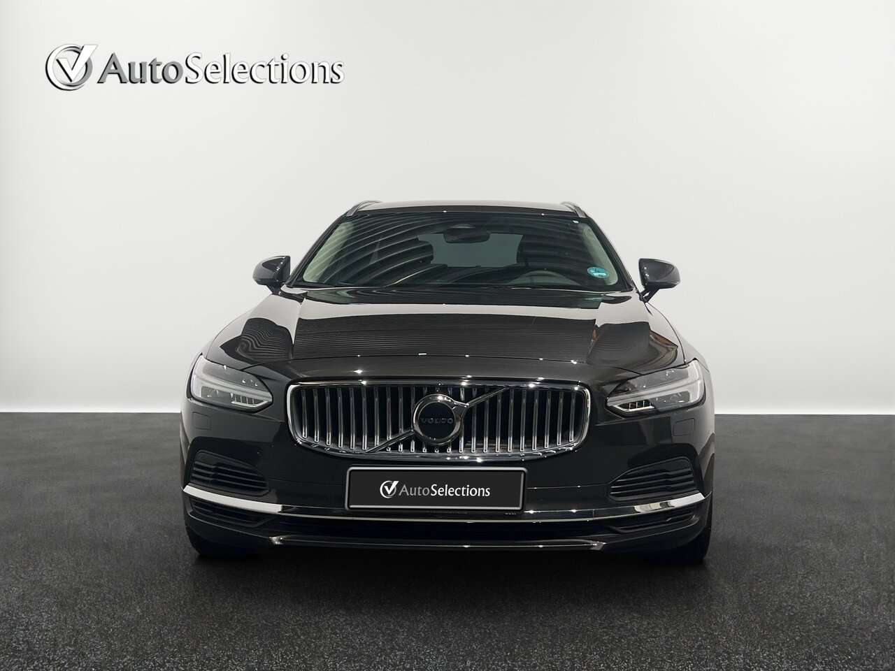 Volvo V90 T6 AWD Core Bright Harmann Kardon Trekhaak — foto 3 van 19