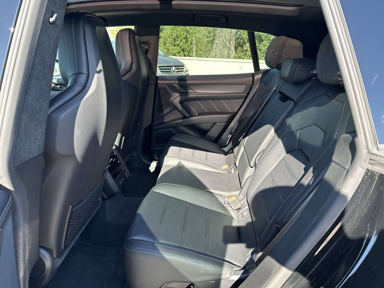 Porsche Cayenne TURBO ELECTRIC 22" Techno Head-UP Active Ride Full Full — foto 13 van 19