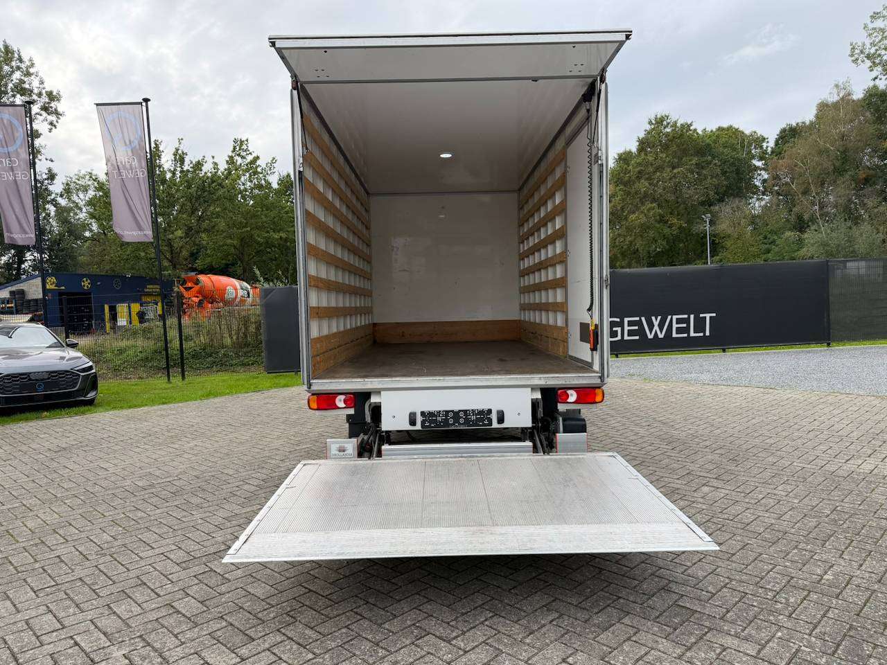 Mercedes-Benz Sprinter 315 BTW BAK JDK LAADBRUG CARPLAY CAMERA — foto 14 van 16