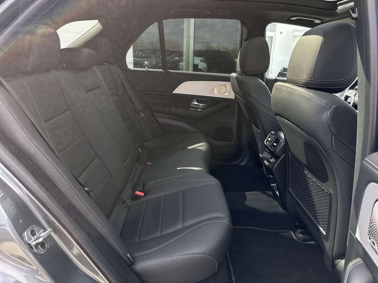 Mercedes-Benz GLE 400 E 4-Matic PHEV AMG Line Pan. dak Distronic Night — foto 10 van 19
