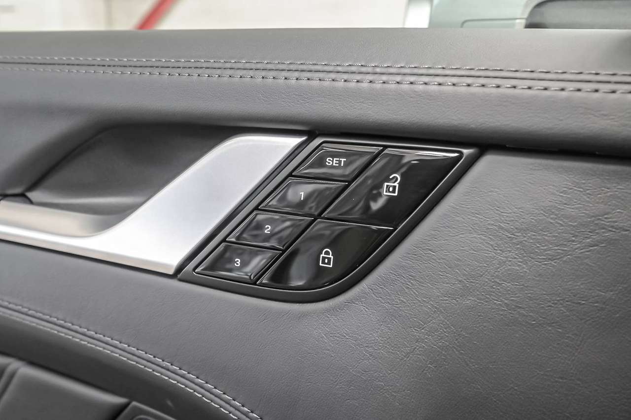 Porsche 992 911 Turbo Ceramic PCCB/sport Chrono/18W/PTV+/PDLS+ — foto 21 van 25