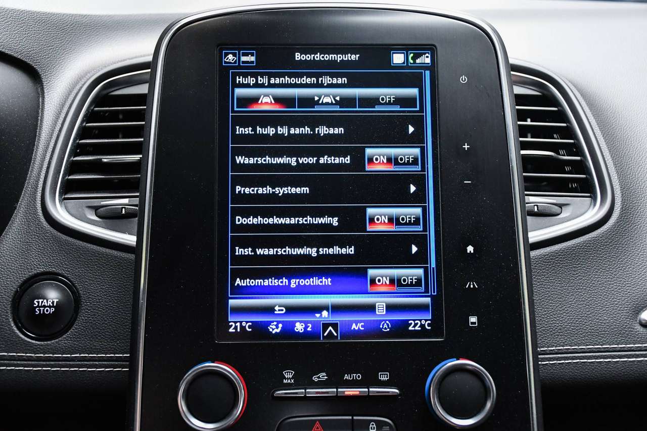 Renault Scenic Scenic 1.33 TCe Intens EDC - NAVIGATIE / CAMERA / SMARTLINK / BLIS / PDC / CC — foto 12 van 20