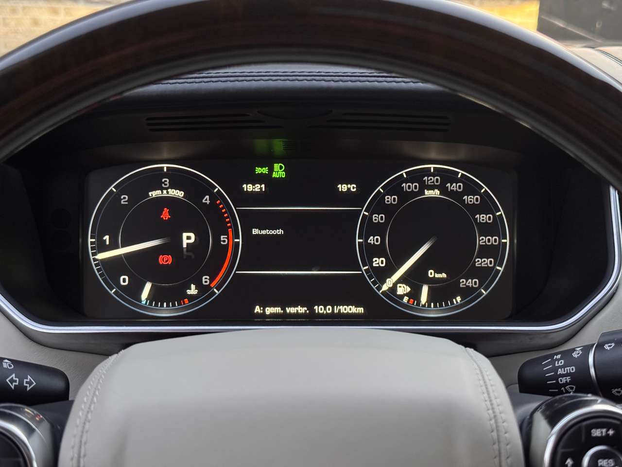 Land Rover Range Rover 4.4 SDV8 Autobiography | Lichte vracht — foto 16 van 21