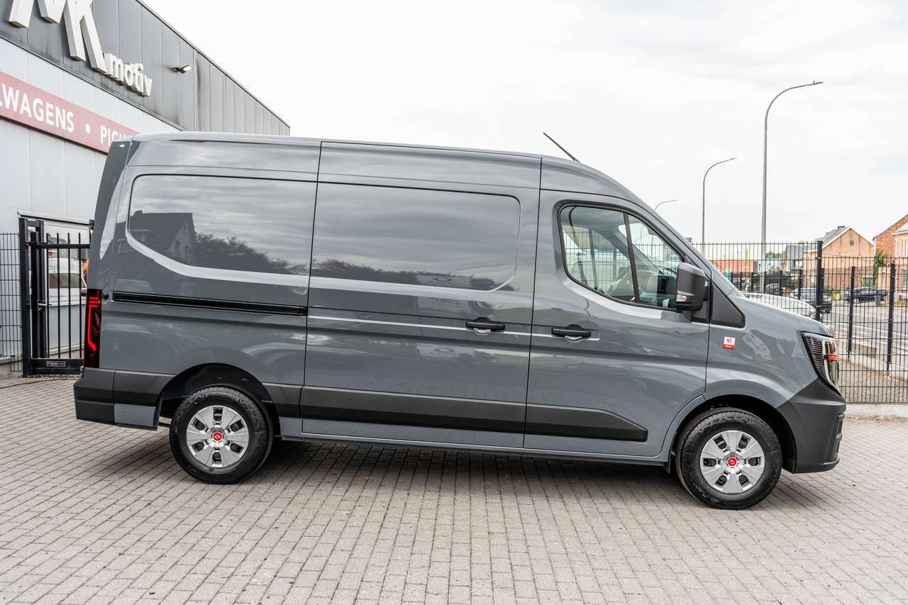 Renault Master 2.0dCi L2H2 - Automaat - Navigatie - 34.700excl — foto 2 van 17