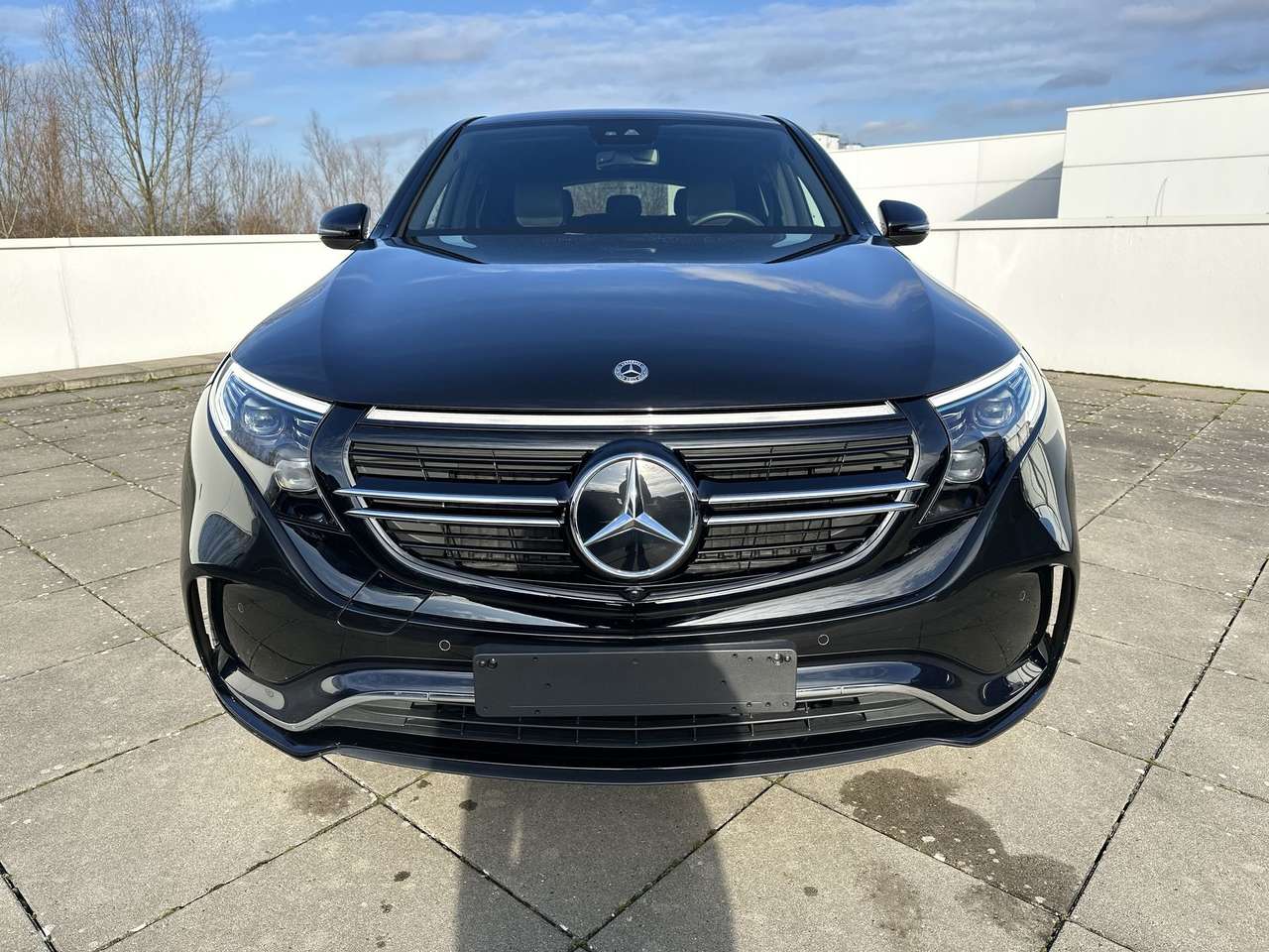 Mercedes-Benz EQC 400 4M AMG Leder 21" multi privacy ramen dodehoek — foto 3 van 19