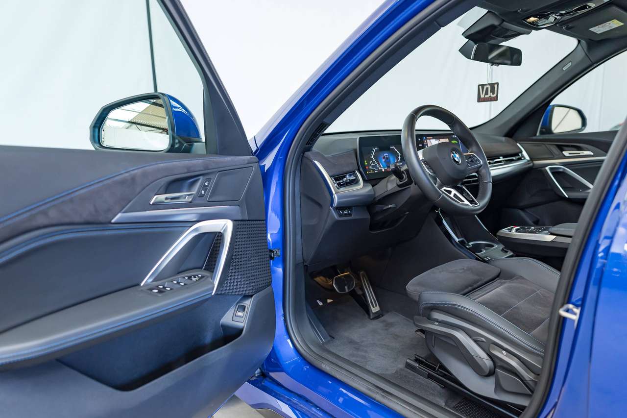 BMW X1 sDrive18i|M-SPORT|PANO|KEYLESS|ADAPTIVE LED|CAMERA|STOELVER.|CC|LA|GARANTIE| — foto 19 van 25