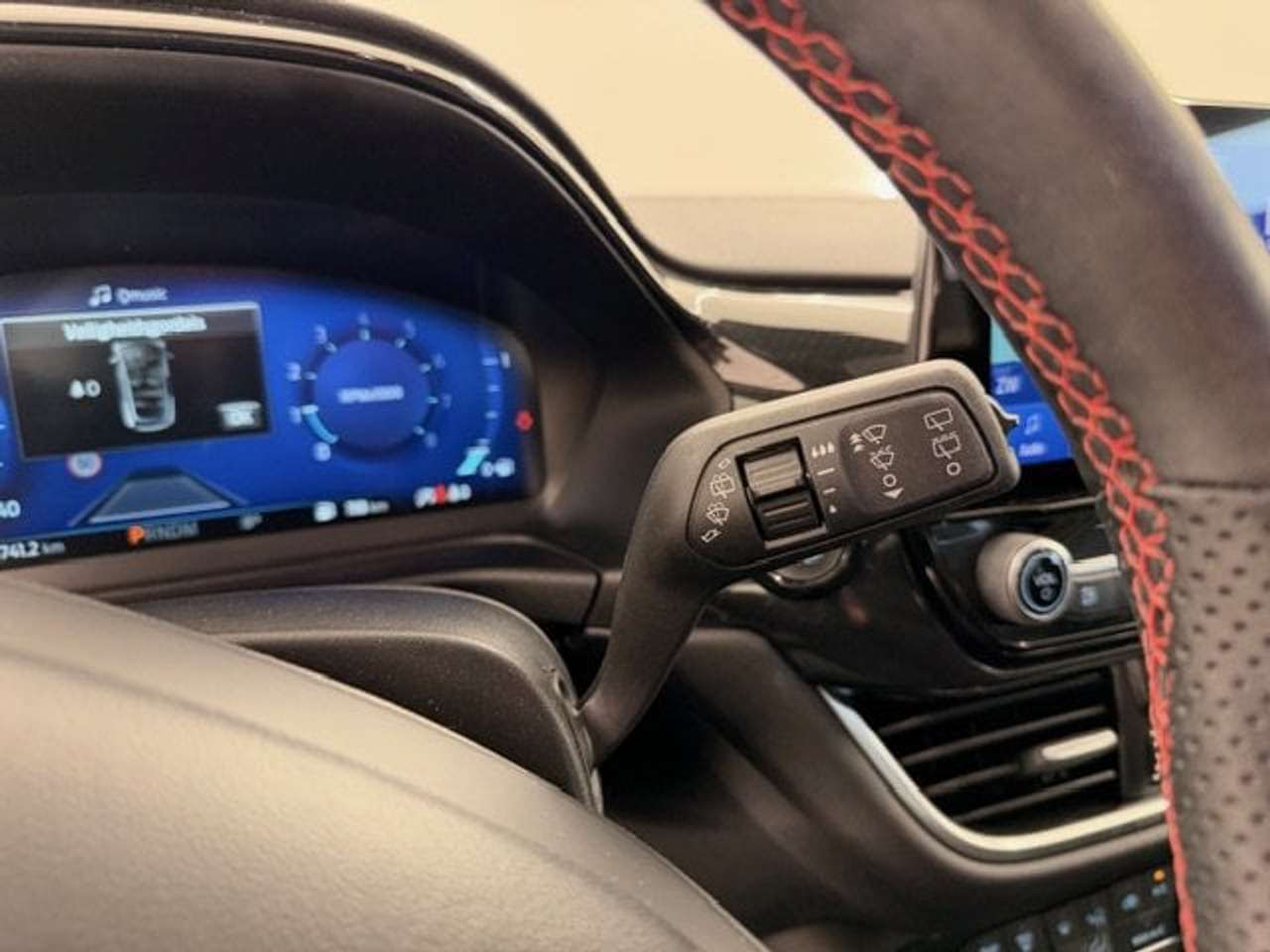 Ford Puma ST-LINE BENZINE HYBRID AUTOMAAT+TAL VAN OPTIES — foto 18 van 20