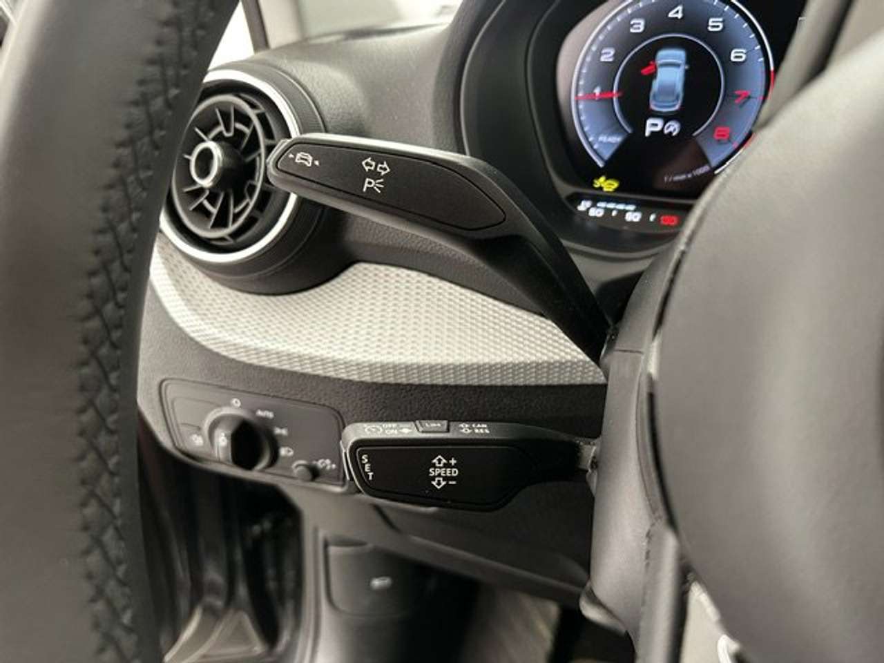 Audi Q2 S-LINE BENZINE AUTOMAAT 21000KM!!!!! — foto 15 van 17
