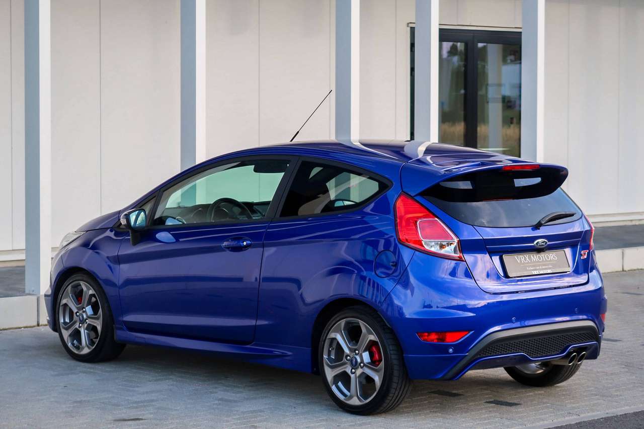 Ford Fiesta Fiesta ST 1.6 EcoBoost 182 pk / Slechts 47k km / Leder Recaro / 1j garantie — foto 9 van 23