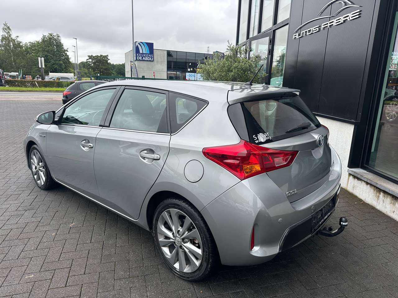 Toyota Auris 1.8i Hybride  HSD Premium CVT 20000km — foto 5 van 18