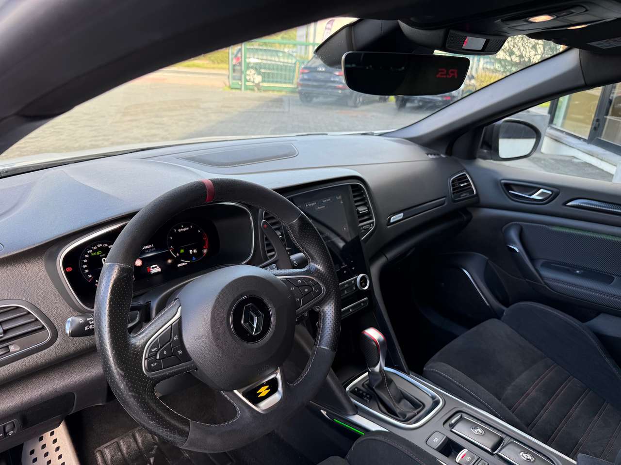 Renault Megane 1.8 TCe R.S. 300 Ultimate EDC — foto 11 van 22