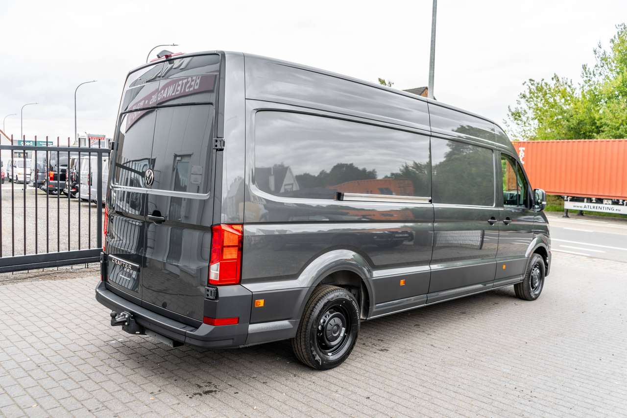 Volkswagen Crafter 35 L4H3 2.0TDI RWD - Automaat- Trekhaak 3500kg / Navigatie/ Camera/ LED - 5j Warranty - 47.000ex — foto 3 van 19