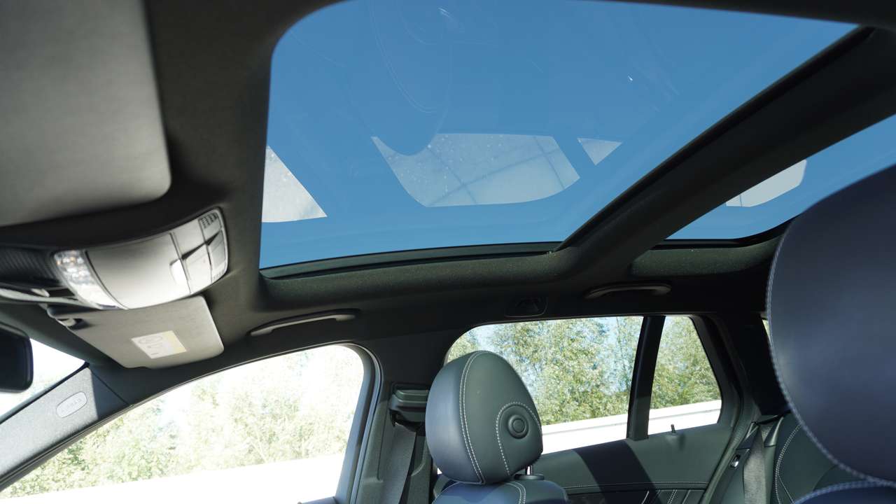 Mercedes-Benz C 63 AMG T Comand Panorma Nachtp Distronic SoundSyst — foto 9 van 12