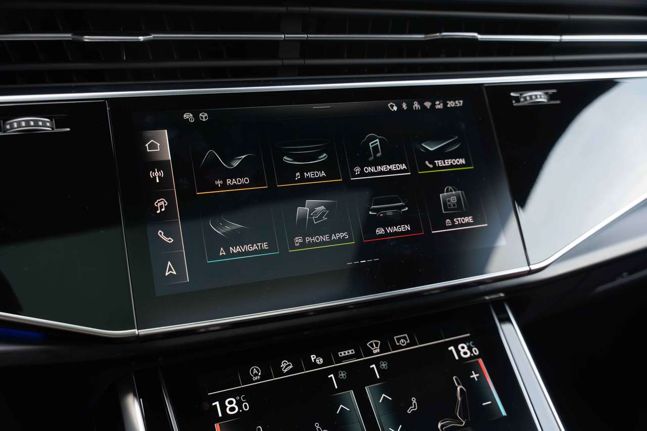 Audi RS Q8 Performance MATRIX/4-WIELSTURING/CERAMIC/PANO/HUD/SOFTCLOSE/B&O — foto 21 van 25