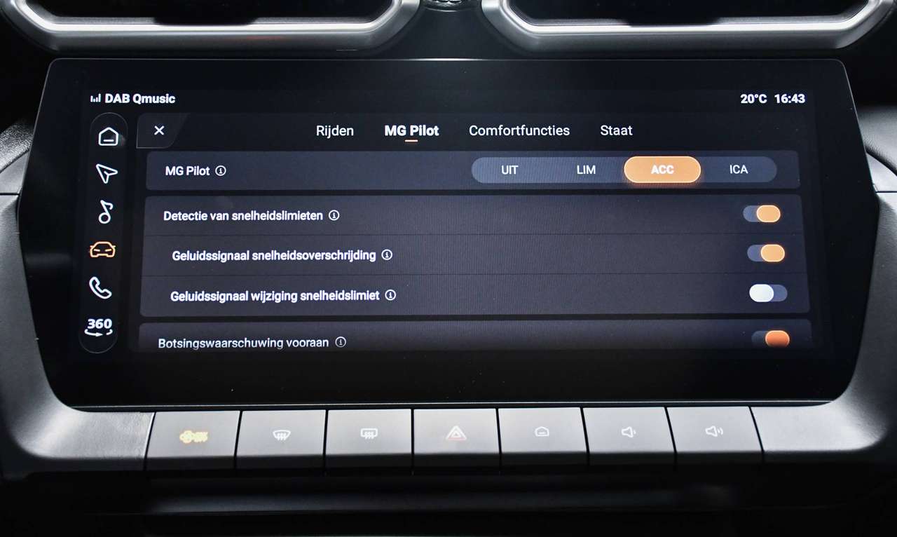 MG ZS ZS 1.5i HEV Hybride+ Luxury - OPEN PANO-DAK / LEDER / NAVIGATIE / CAMERA / ACC / SMARTLINK / BLIS — foto 14 van 23