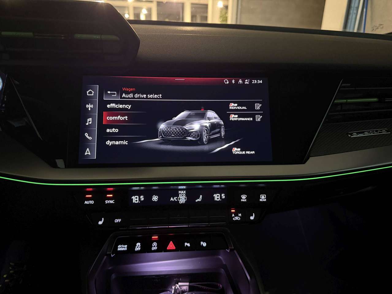 Audi RS3 SPORTBACK * KYALAMI GROEN * AUDI EXCLUSIVE *  DCC * LED * KEY LESS GO * LEDER PACK PLUS  * NAVI * ACC *B&O * MATRIX * — foto 16 van 25