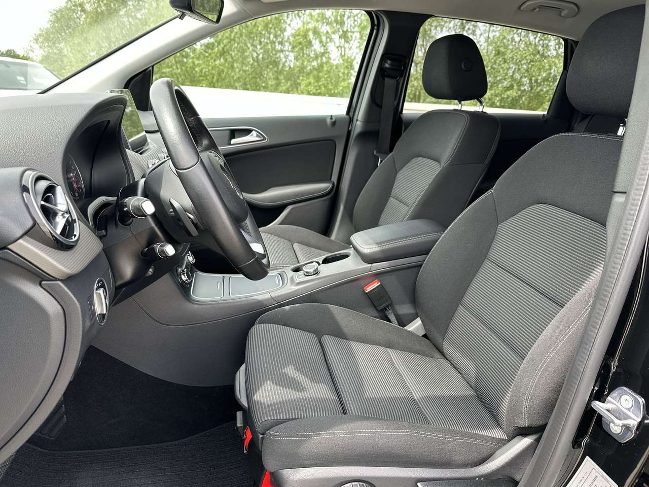 Mercedes-Benz B 180 B 180 PDC +Camera Privacy ramen  LED Verw. zetels — foto 11 van 18