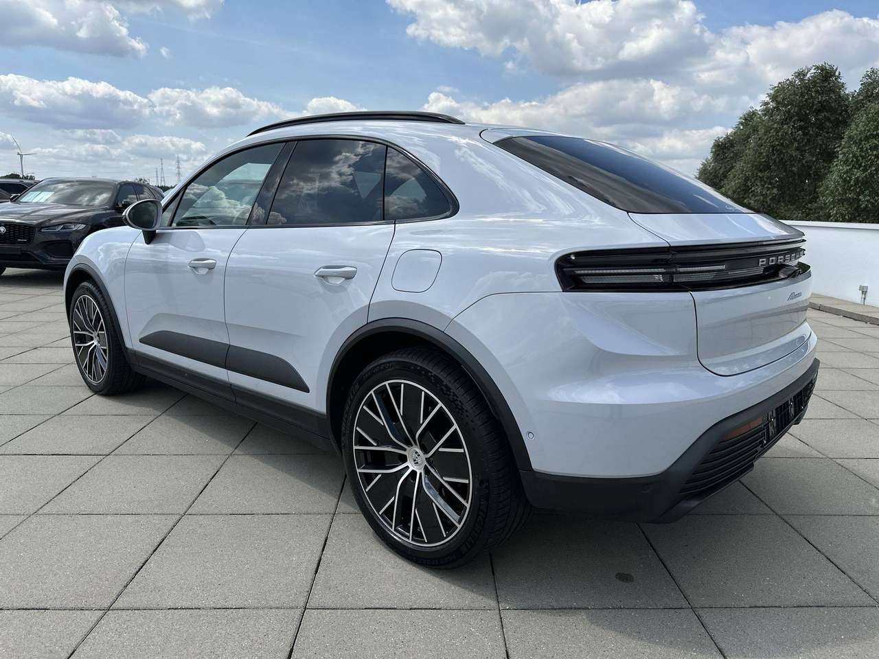 Porsche Macan E Adaptieve sportzetels pano dak Adaptiv cruise control — foto 7 van 18