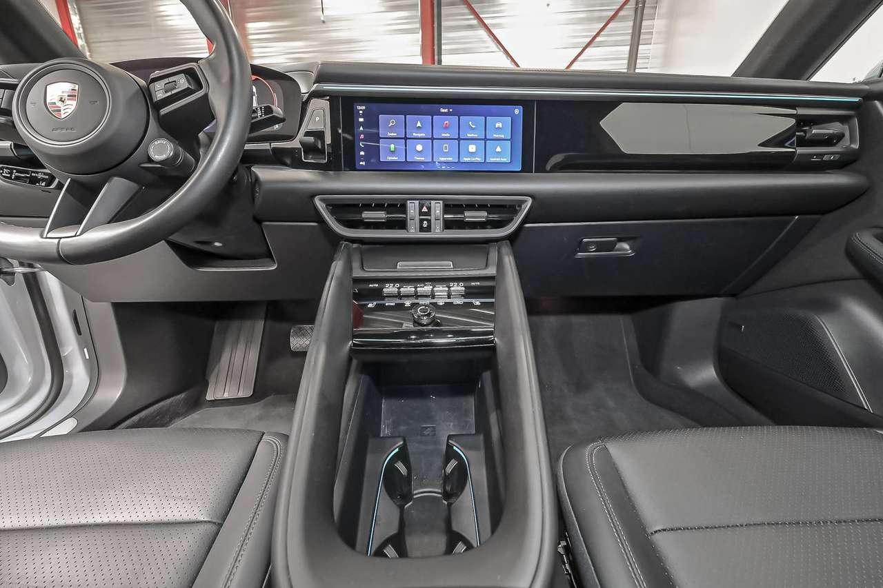 Porsche Macan Porsche Macan 4 – Performance Battery Plus – 22” Macan Sport – Luchtvering – Achterasbesturing – InnoDrive — foto 11 van 25