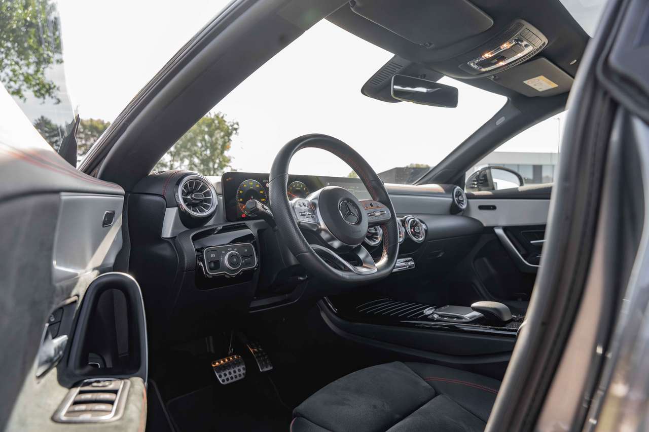 Mercedes-Benz CLA 250 (2022) — foto 19