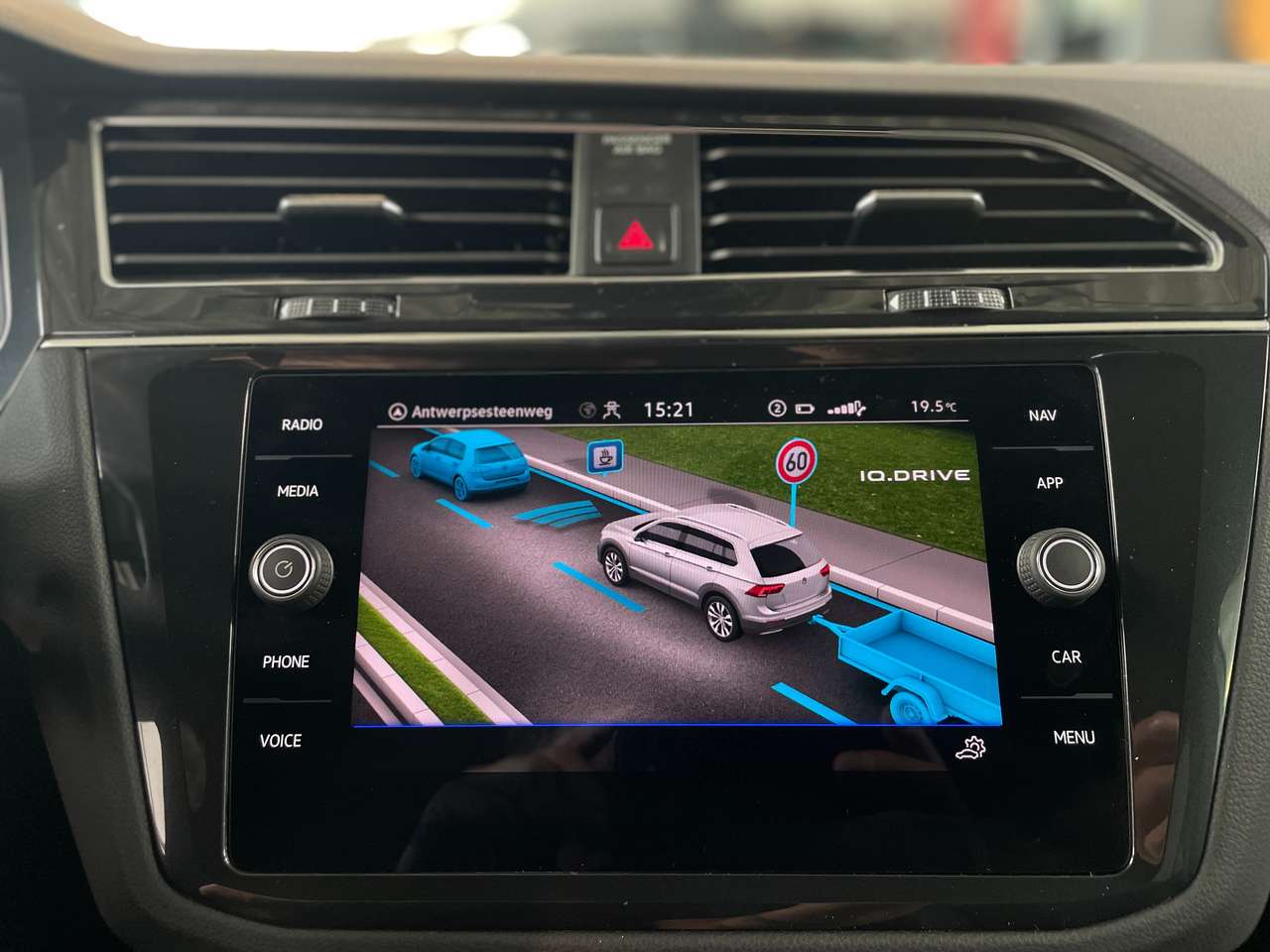 Volkswagen Tiguan 1.4 Plug-in Hybrid 'R-Line' — foto 17 van 21