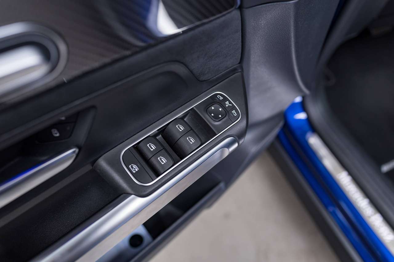 Mercedes-Benz GLB 180 AMG Line|CARBON|PANO|360°|HEAD-UP|SFEERVERL.|ZETELVERW|KEYLESS|ACC|LA|GARANTIE| — foto 20 van 25