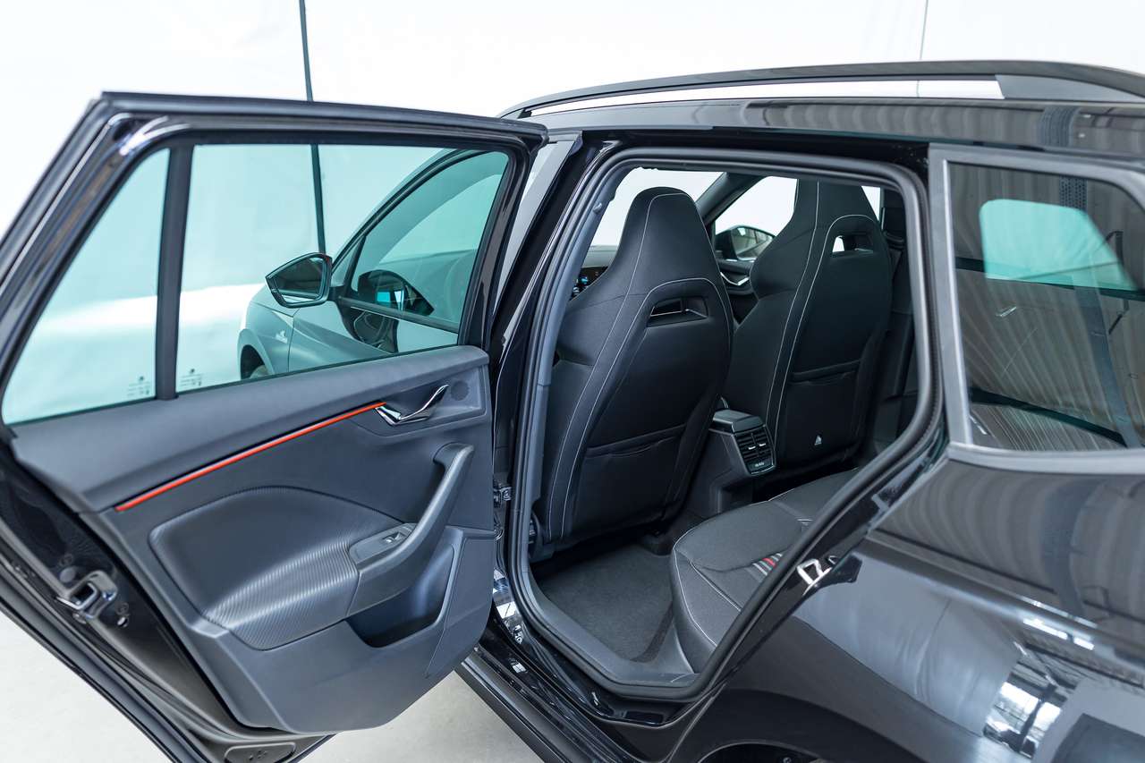 Skoda Kamiq MONTE CARLO|2J-GARANTIE|PANO|ACC|LA|HEATEDSEATS| — foto 13 van 25
