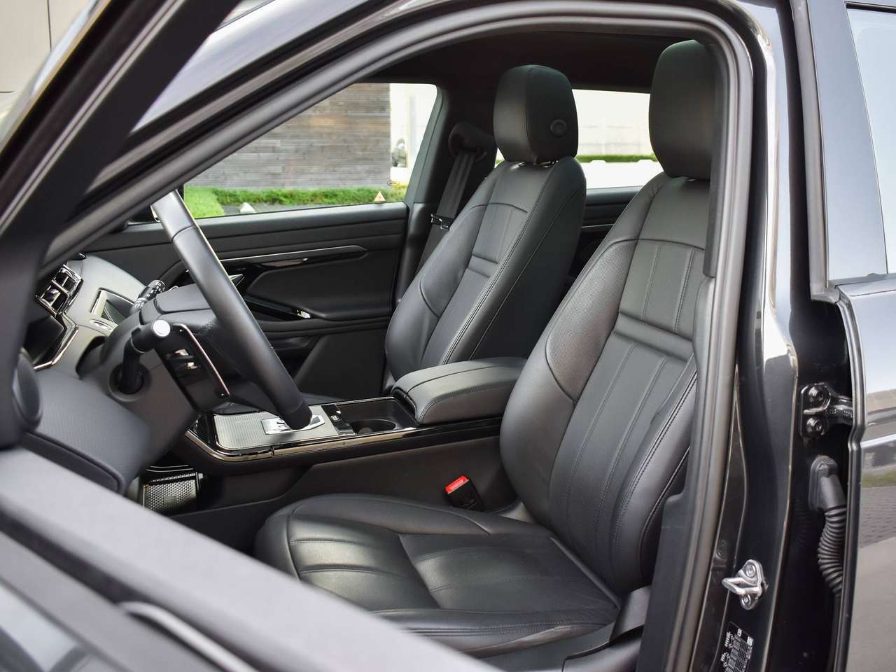 Land Rover Range Rover Evoque P300e R-DYNAMIC S - PHEV - AWD — foto 7 van 25