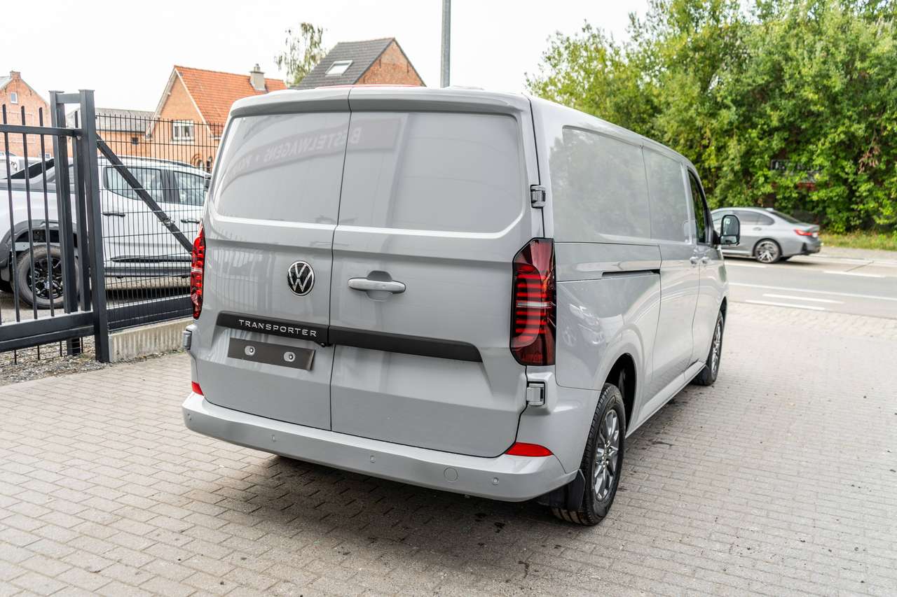 Volkswagen T7 Transporter 2.0TDi L2 Automaat - Adaptive cruise control / Zetelverwarming - 36.000ex — foto 4 van 15