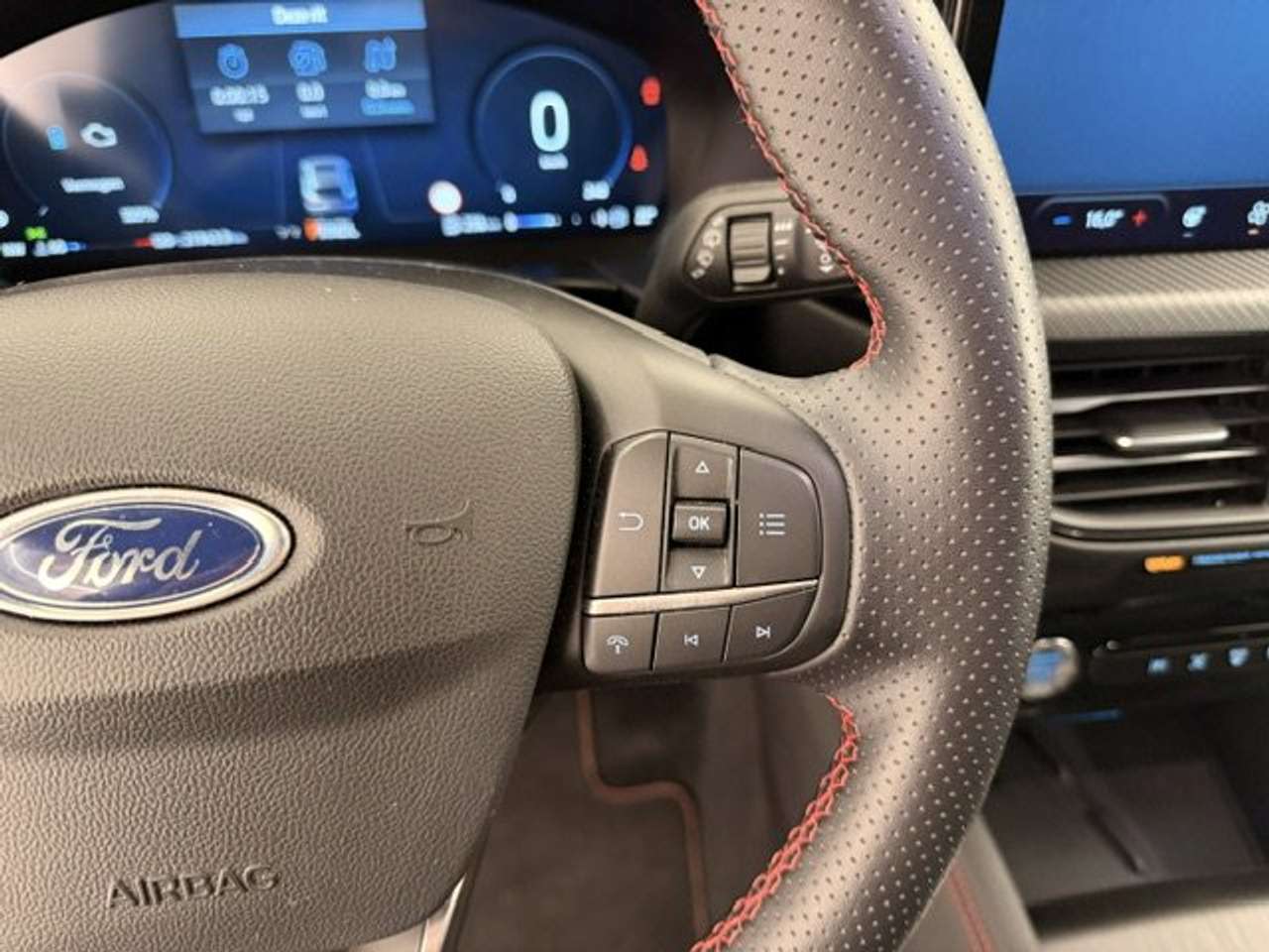 Ford Kuga ST-LINE FULL  HYBRID BENZINE AUTOMAAT — foto 20 van 22