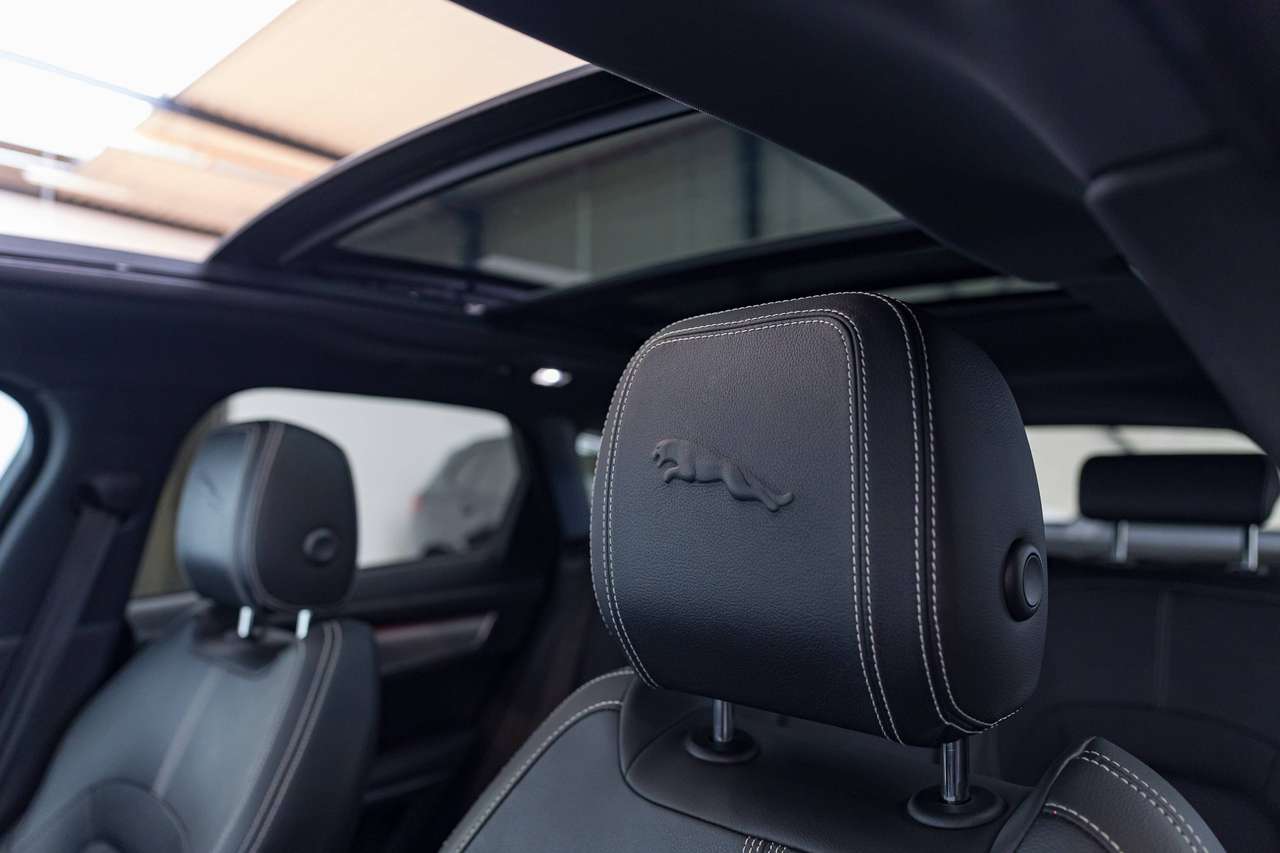 Jaguar F-Pace P400e R-DYNAMICS S|PHEV|PANO|ZETELVERW.(v/a)|KEYLESS|MERIDIAN SOUND SYSTEM|360°|ACC|LA|BLIND SPOT| — foto 24 van 25