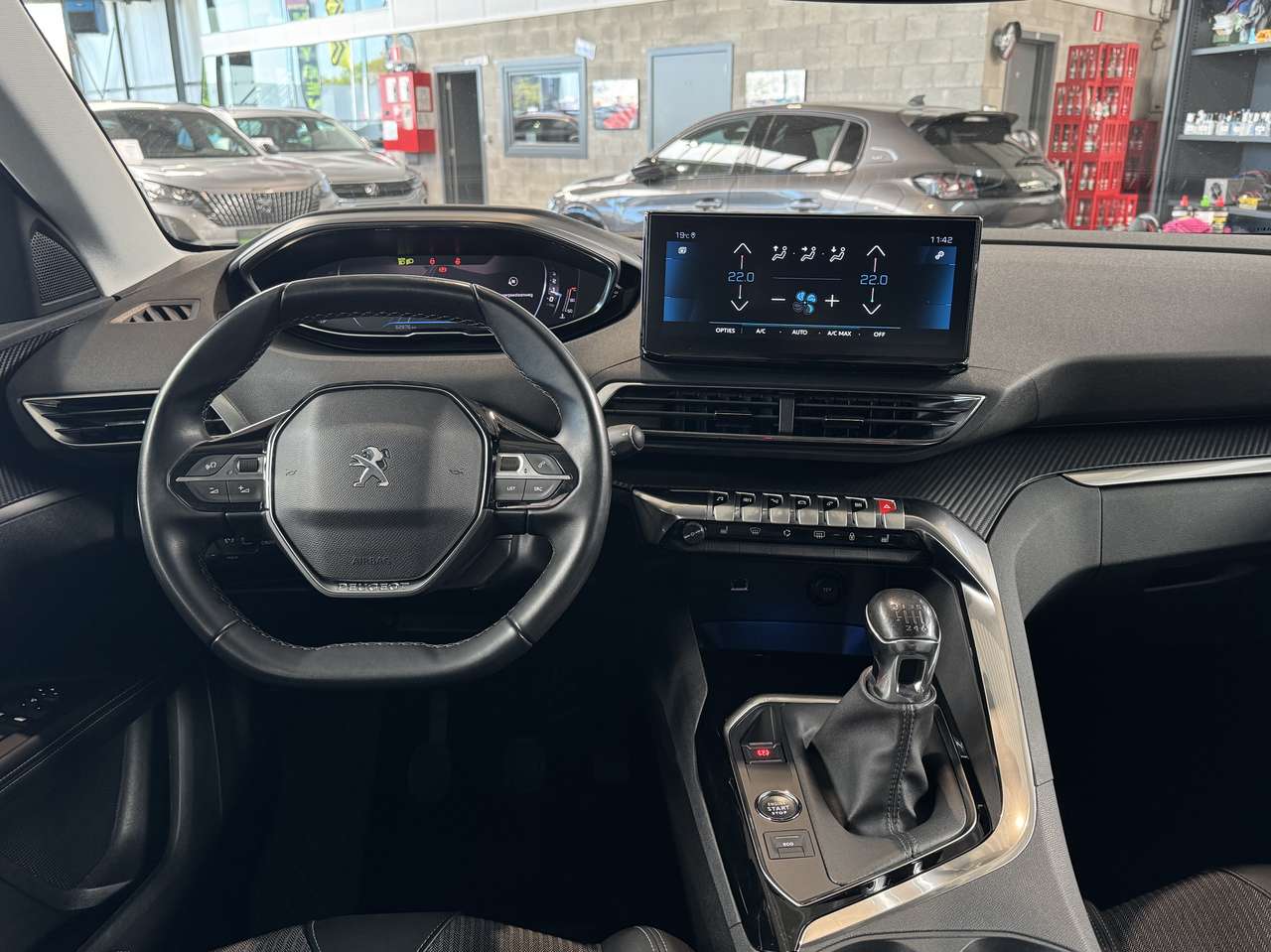Peugeot 3008 1.2 PureTech Allure — foto 9 van 18