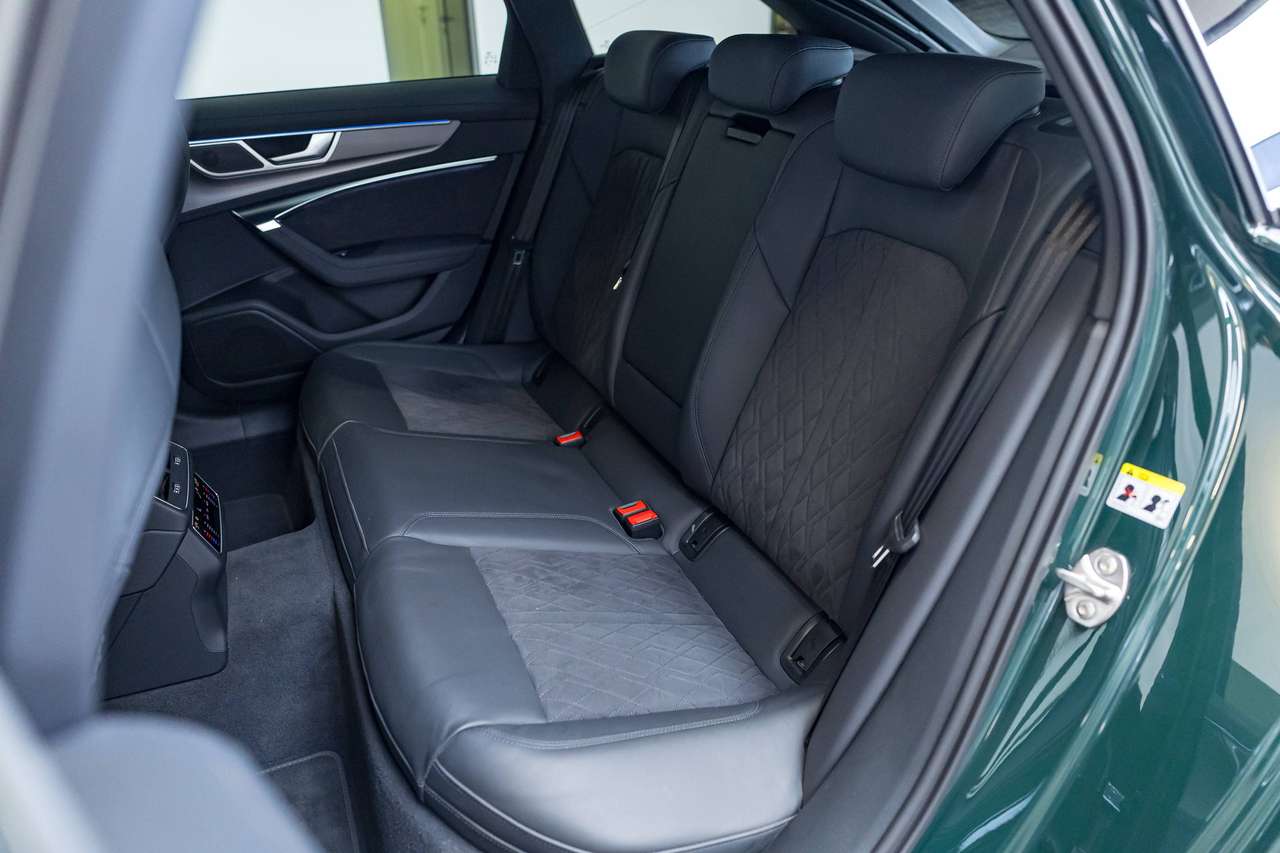 Audi RS6 GARANTIE|CARBON|ALCANTARA|KEYLESS|ZETELVERW.|SFEERVERL.|HEAD-UP|LUCHTVERING|ACC|LA| — foto 18 van 25