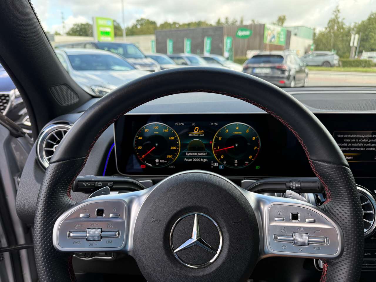 Mercedes-Benz GLB 200 Automaat AMG Pack Panodak 39000km Nieuwstaat — foto 8 van 18