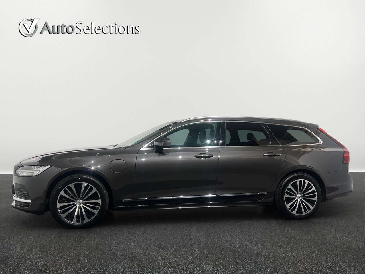 Volvo V90 T6 AWD Core Bright Harmann Kardon Trekhaak — foto 6 van 19