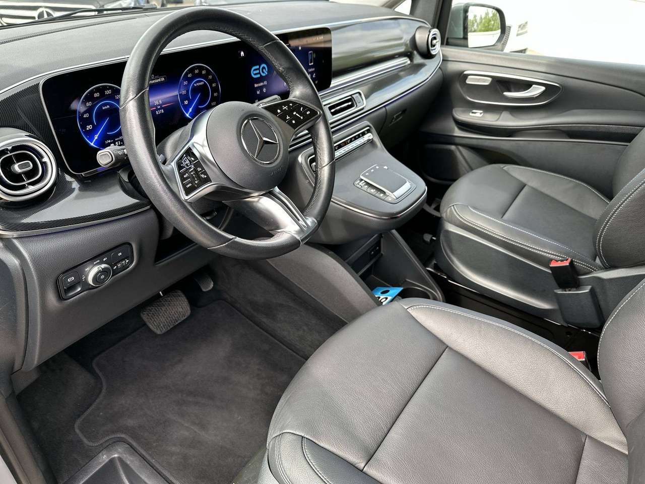 Mercedes-Benz EQV 300 L2  nieuw model Leder navi Distronic Dodehoek Multibeam — foto 16 van 18