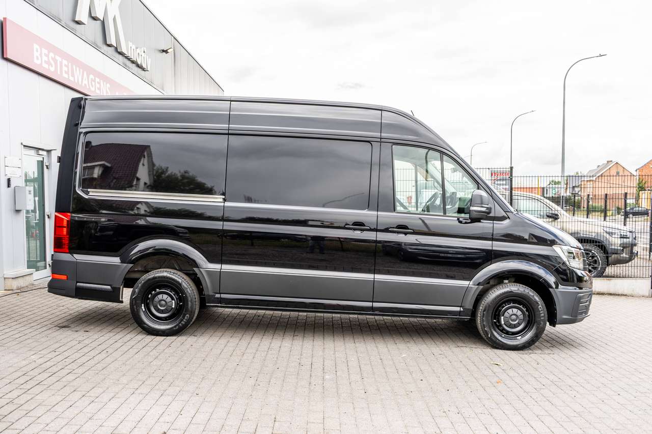 Volkswagen Crafter 35 L3H3 2.0TDI RWD - Automaat- Trekhaak 3500kg / Navigatie/ Camera/ LED - 5j Warranty - 45.300ex — foto 2 van 20