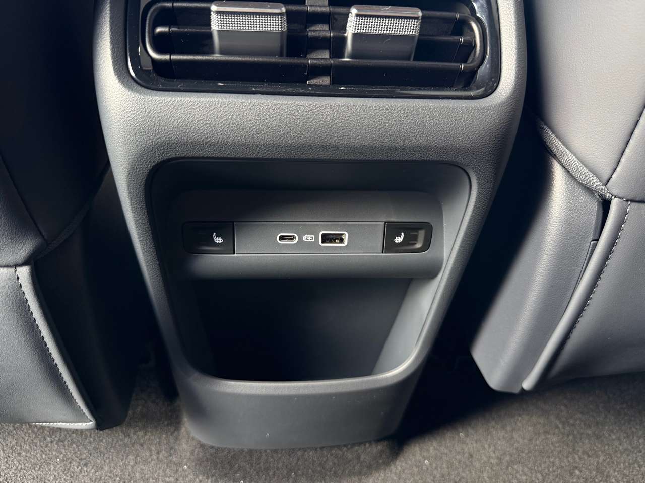 Geely Starray EM-i 15 i PHEV Hybride Plug in MAX+ " Full option " NIEUW — foto 21 van 21