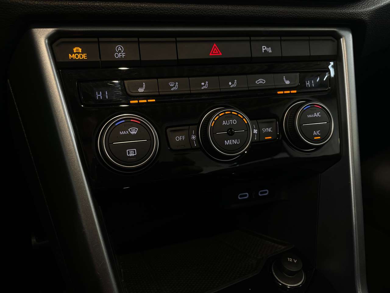 Volkswagen T-Roc Cabriolet 1.0 TSI Active — foto 10 van 18