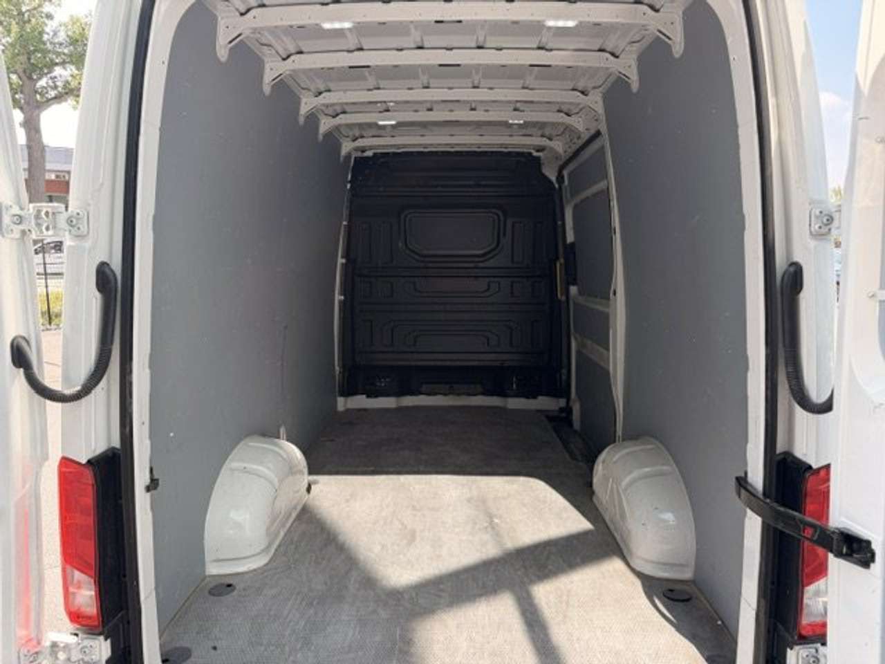 Volkswagen Crafter L3H3 140PK-SLECHTS 31000KM-28900+BTW — foto 8 van 21
