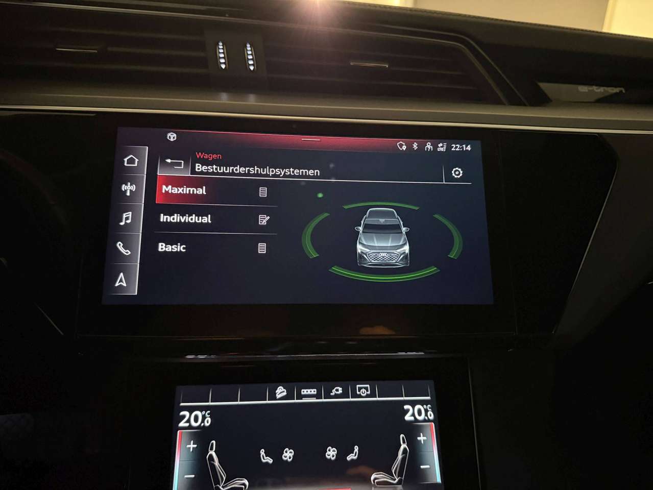 Audi Q8 e-tron QUATTRO 340PK * S-LINE  COMPETITION * BLACK PACK * 22" * LUCHTVERING * CAMERA * SITE ASSIST * ACC * — foto 15 van 25