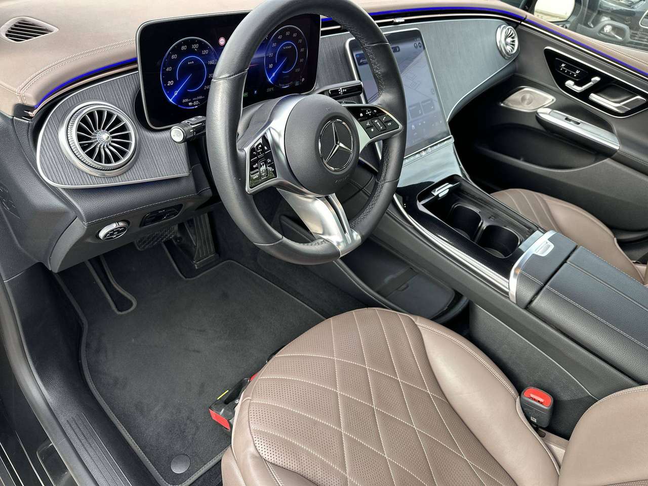 Mercedes-Benz EQE 350 350 Luxury Line Pano Dak Achterasbesturing Burmester — foto 17 van 19